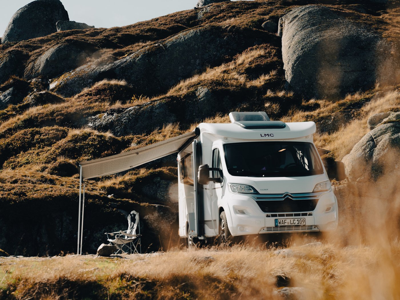 LMC Reisemobil in der norwegischen Berglandschaft
